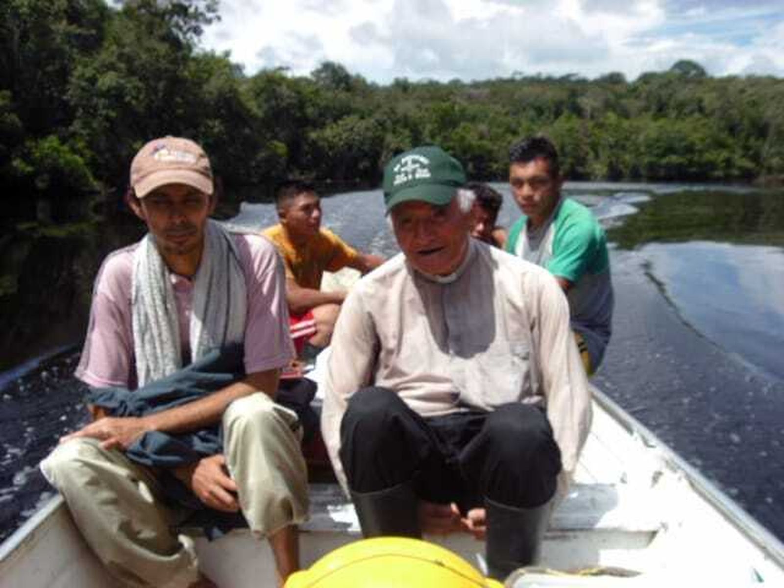 El obispo Antonio Bayter