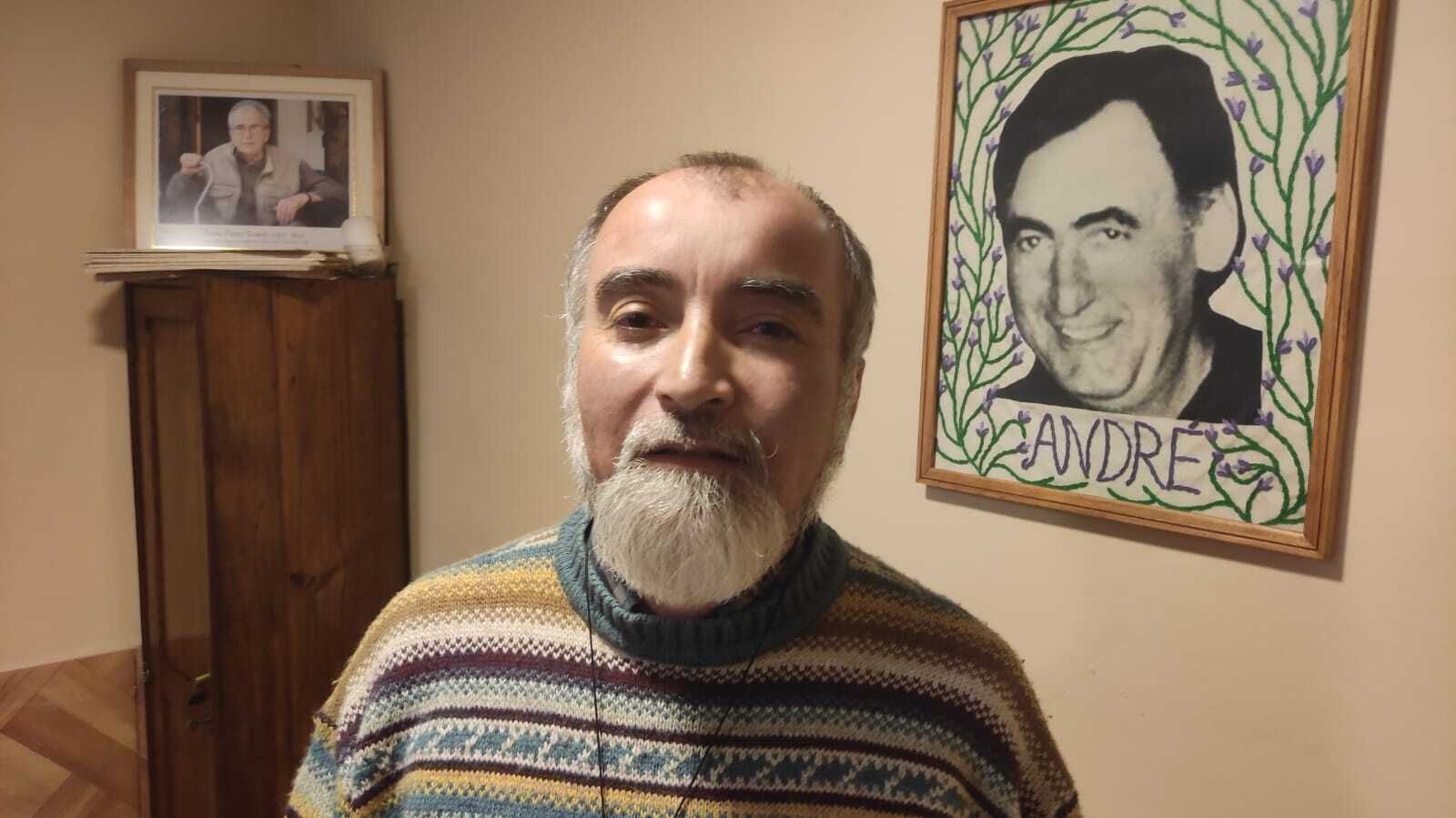 Pbro Cristian Reyes, párroco de La Victoria en Santiago