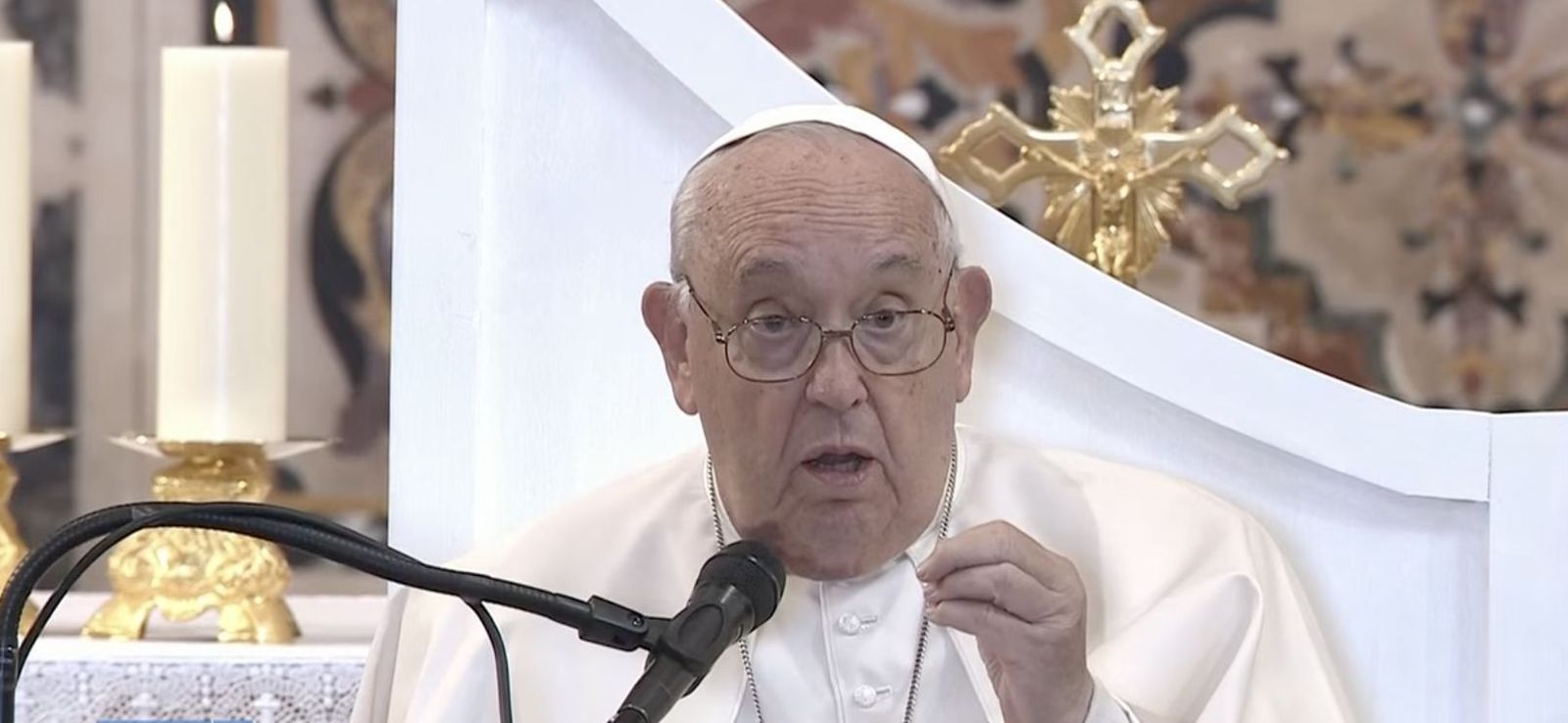 Francisco, a los consagrados de Córcega