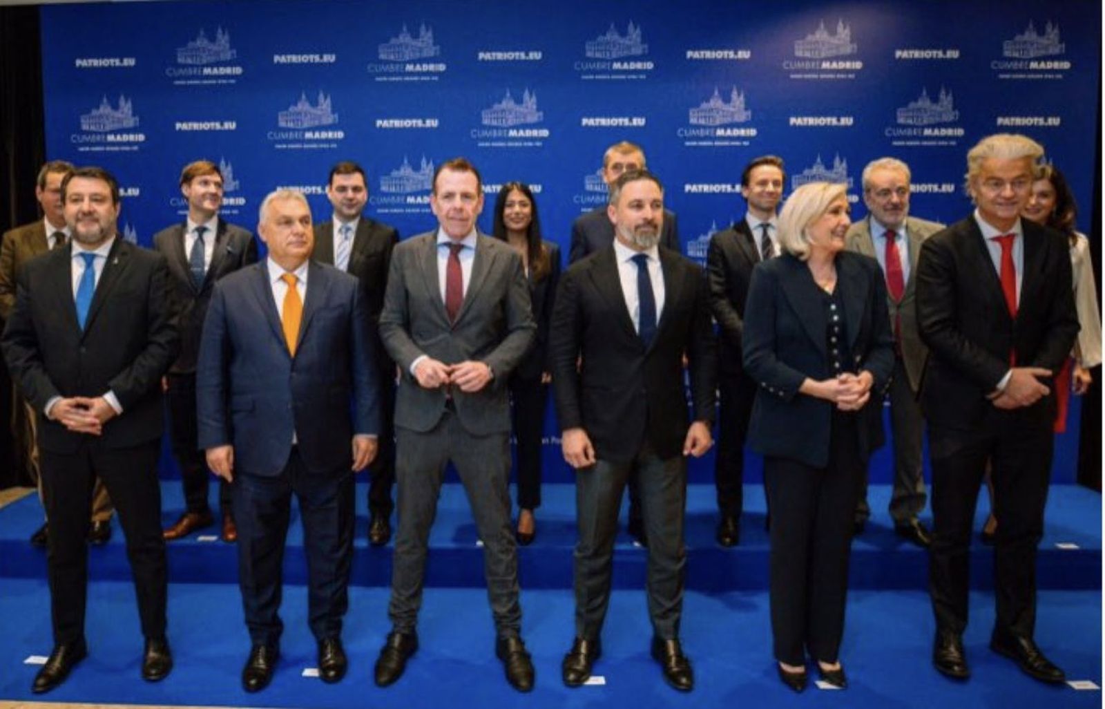Abascal y los líderes de la ultraderecha europea, con La Almudena al fondo