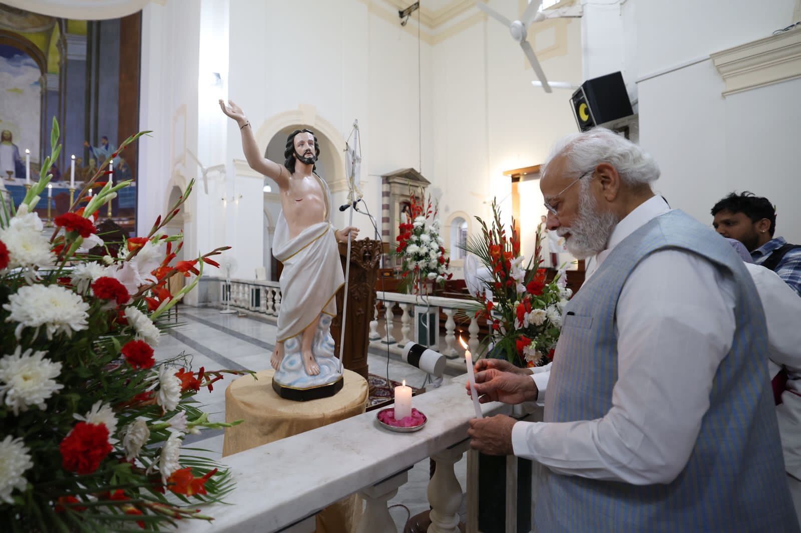 Narendra Modi en la catedral de Delhi