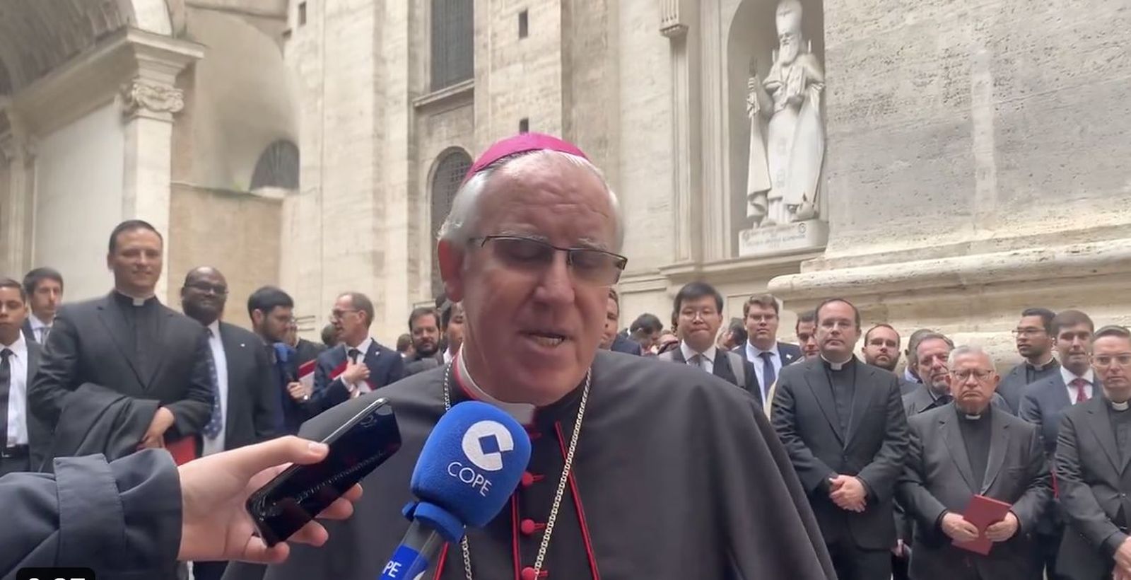 Saiz Meneses y los seminaristas de Sevilla en Roma