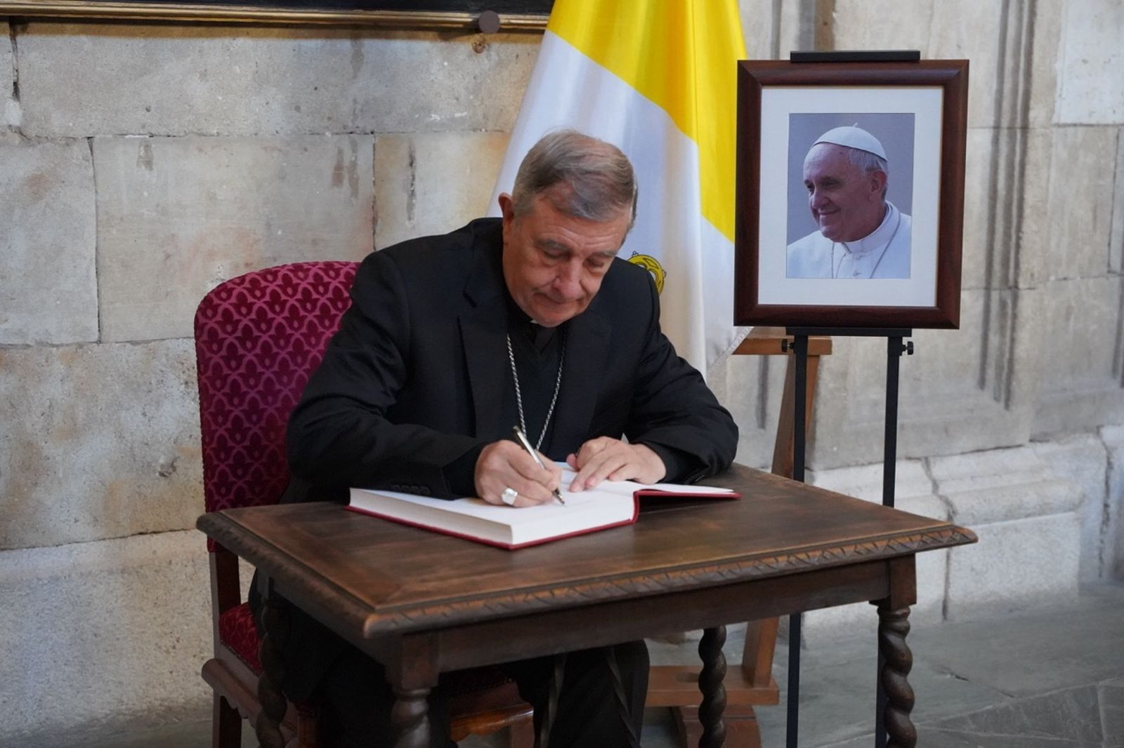 Gran canciller. Libro de condolencias.