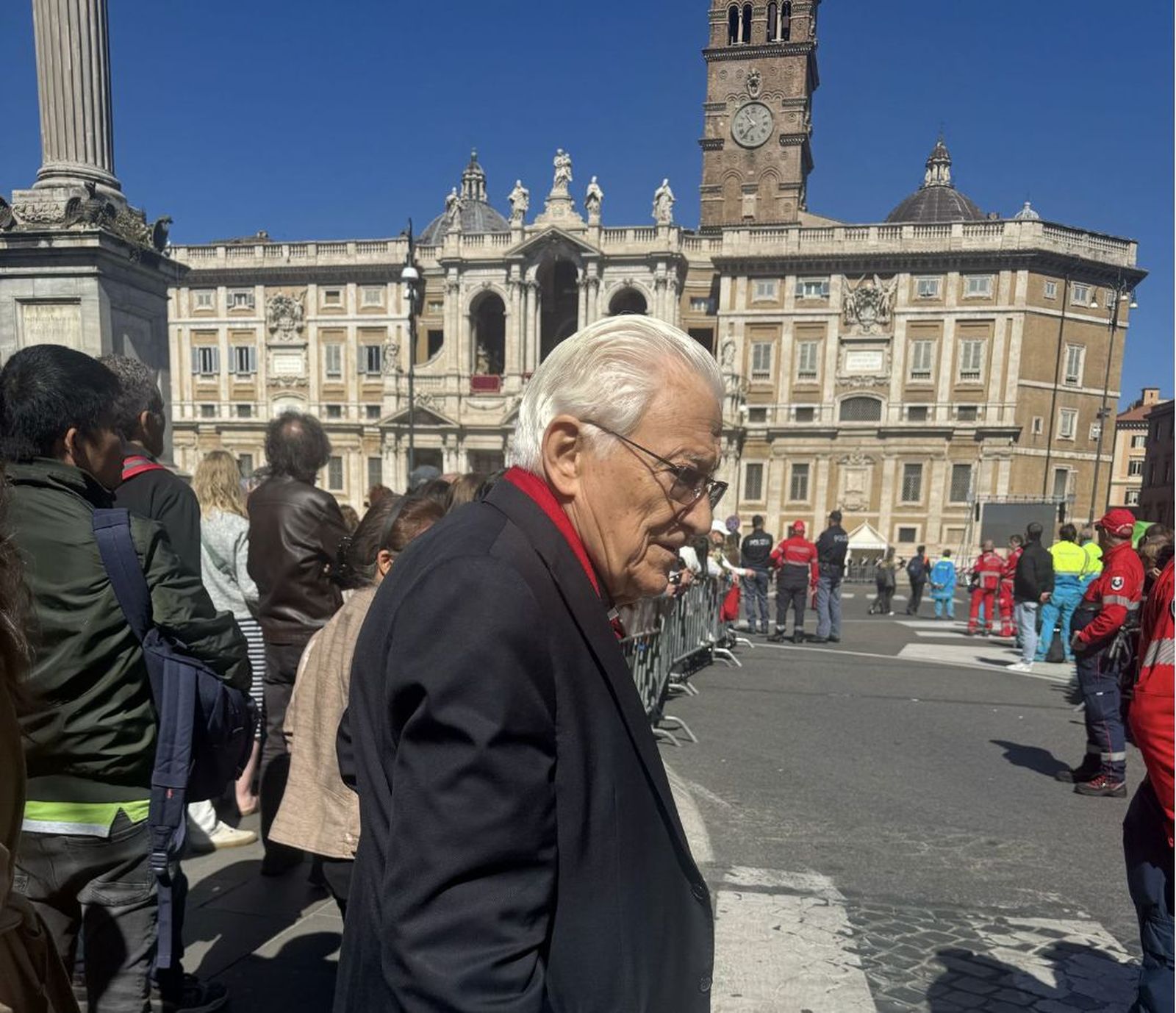 Padre Ángel en Santa María La Mayor