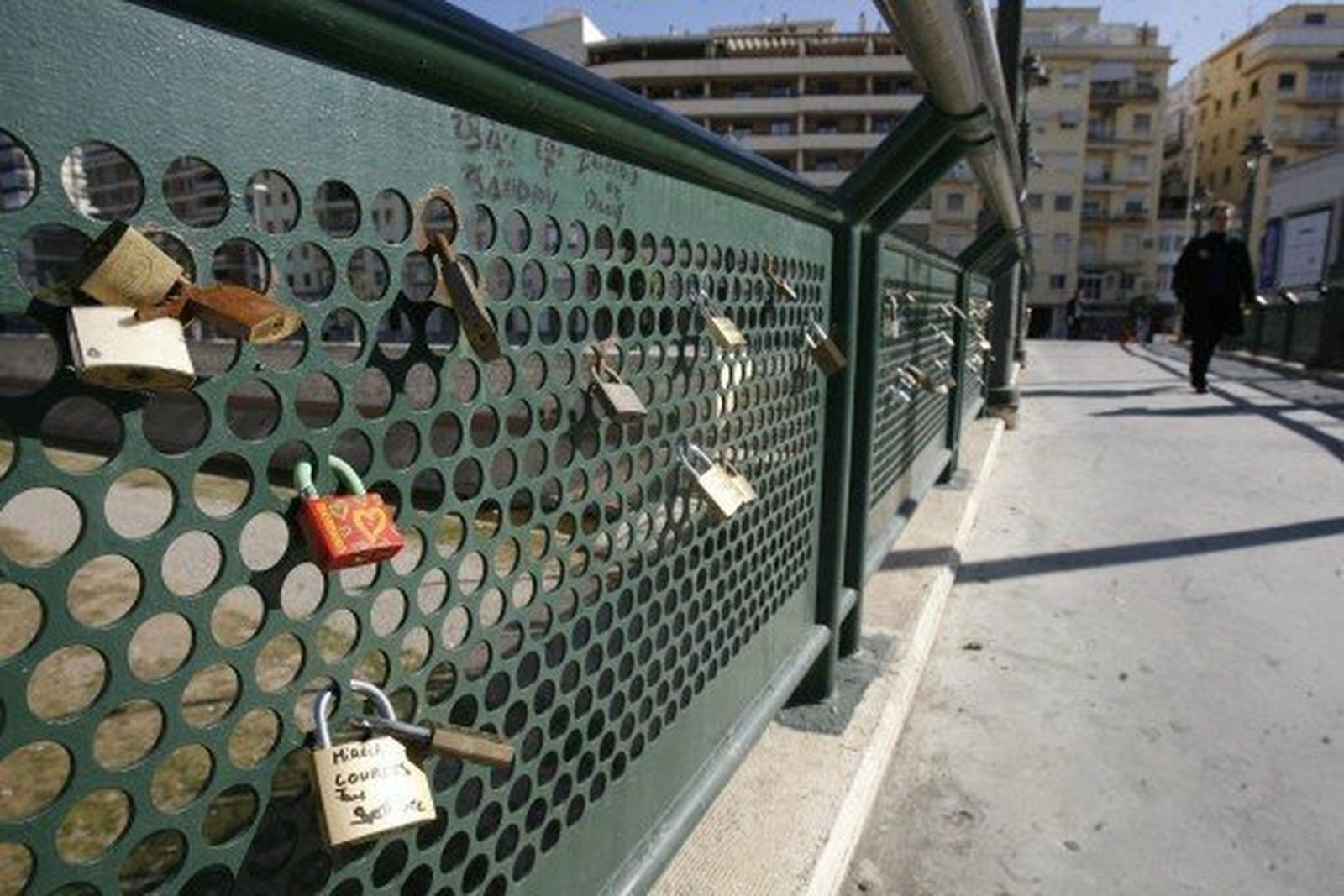 Candados del amor en muchas ciudades del mundo