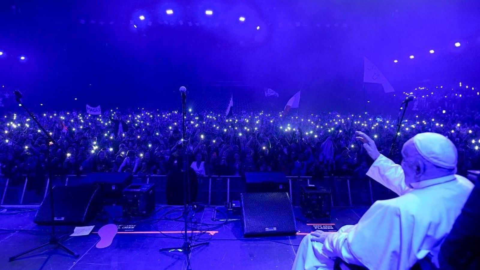 El papa con los jóvenes belgas