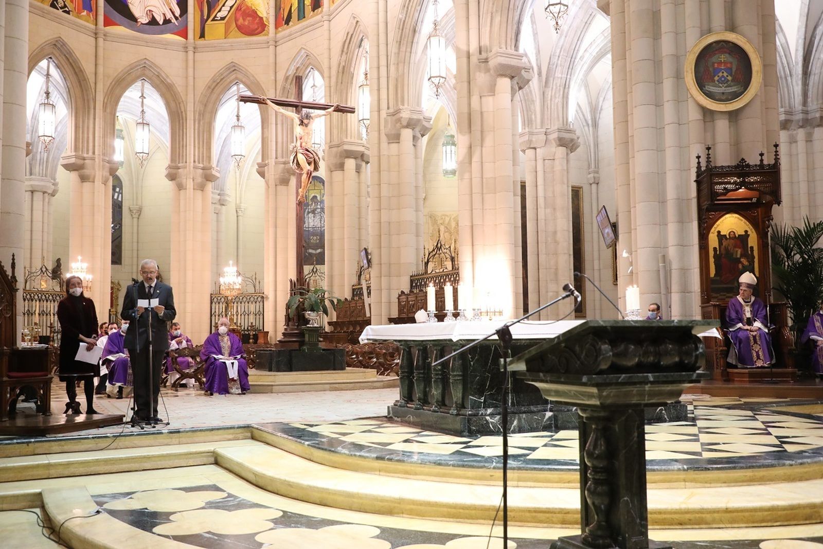 Misa en Madrid por los médicos fallecidos en la pandemia