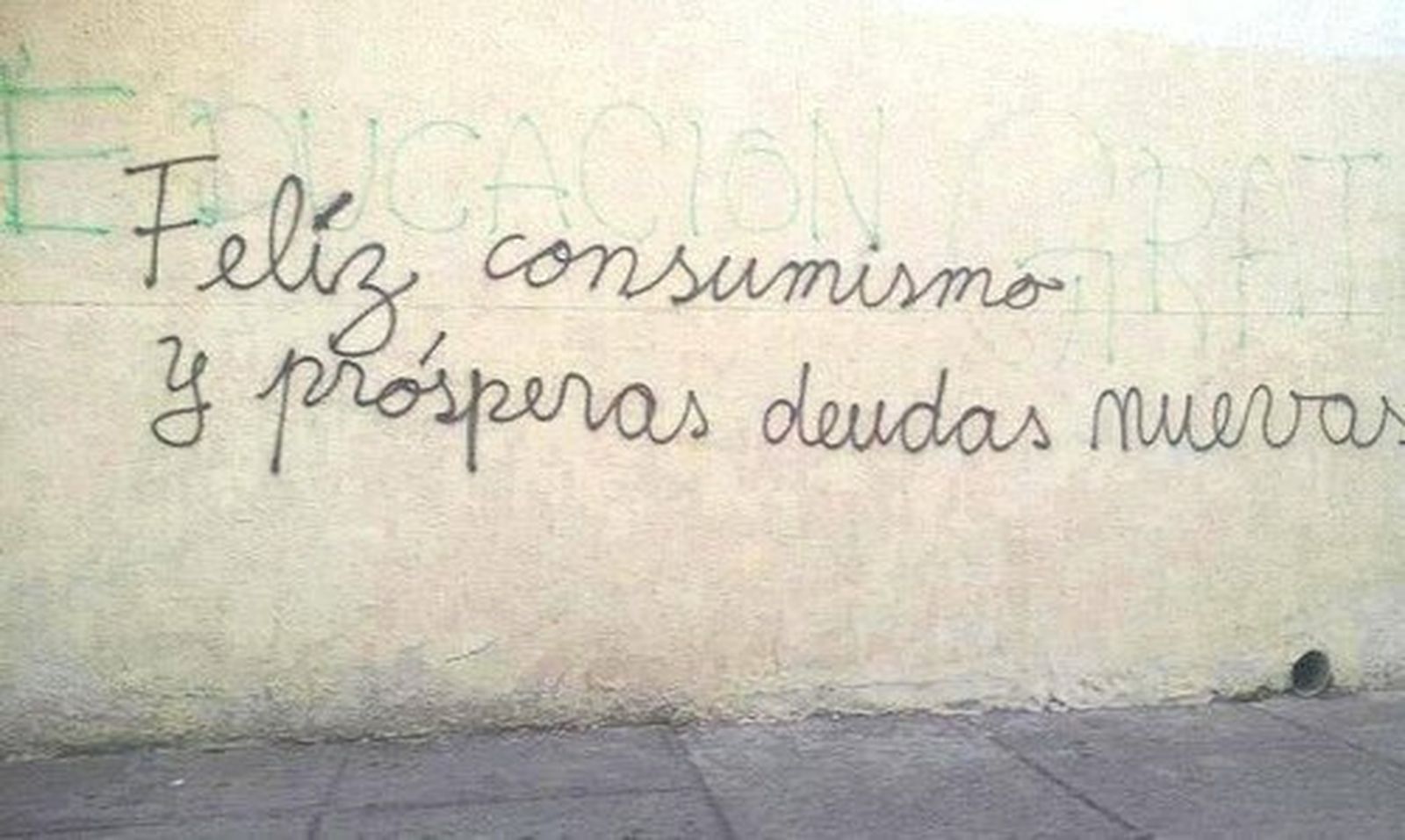 feliz consumismo