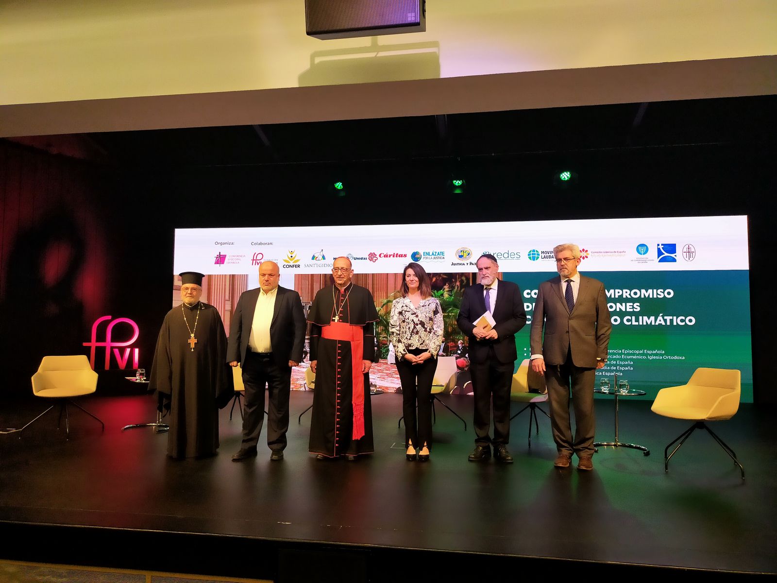 Participantes encuentro religiones y COP26