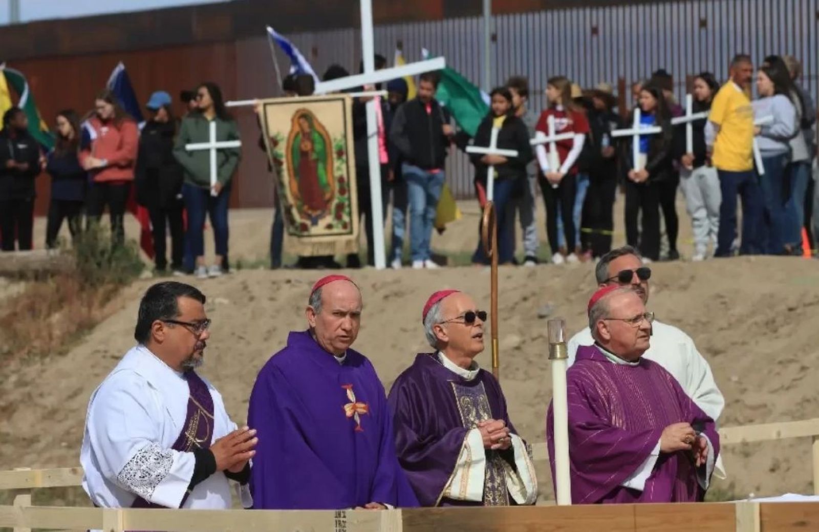 Obispos de México y EE.UU. Misa en la frontera