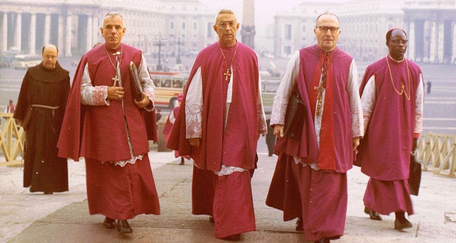 Vicent Enrique i Tarancon (Centro)