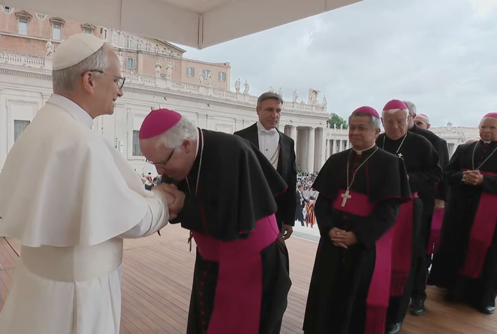 El arzobispo de Sevilla saluda al nuevo Papa León XIV