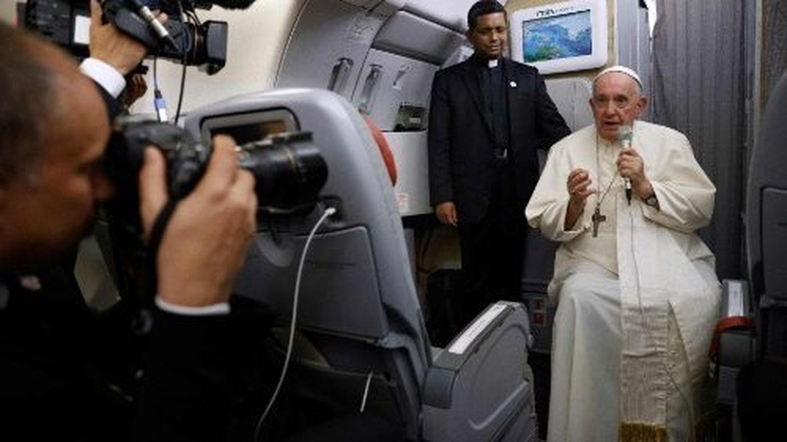 ¿Qué dijo el Papa en el avión de regreso de Canadá?