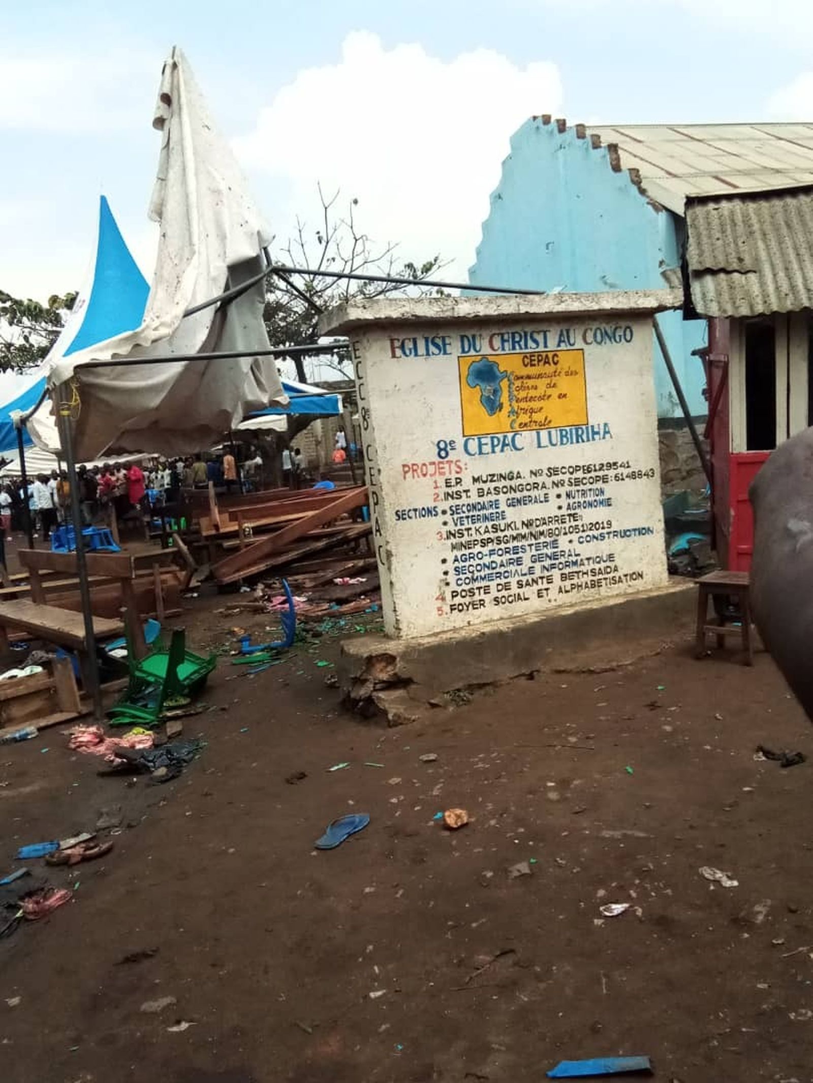 Al menos 17 muertos tras la explosión de una bomba en una iglesia de Congo