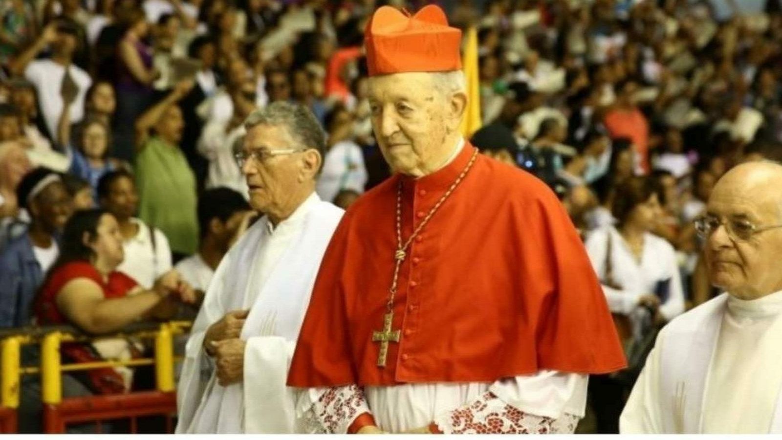 El cardenal Fernandes de Araújo