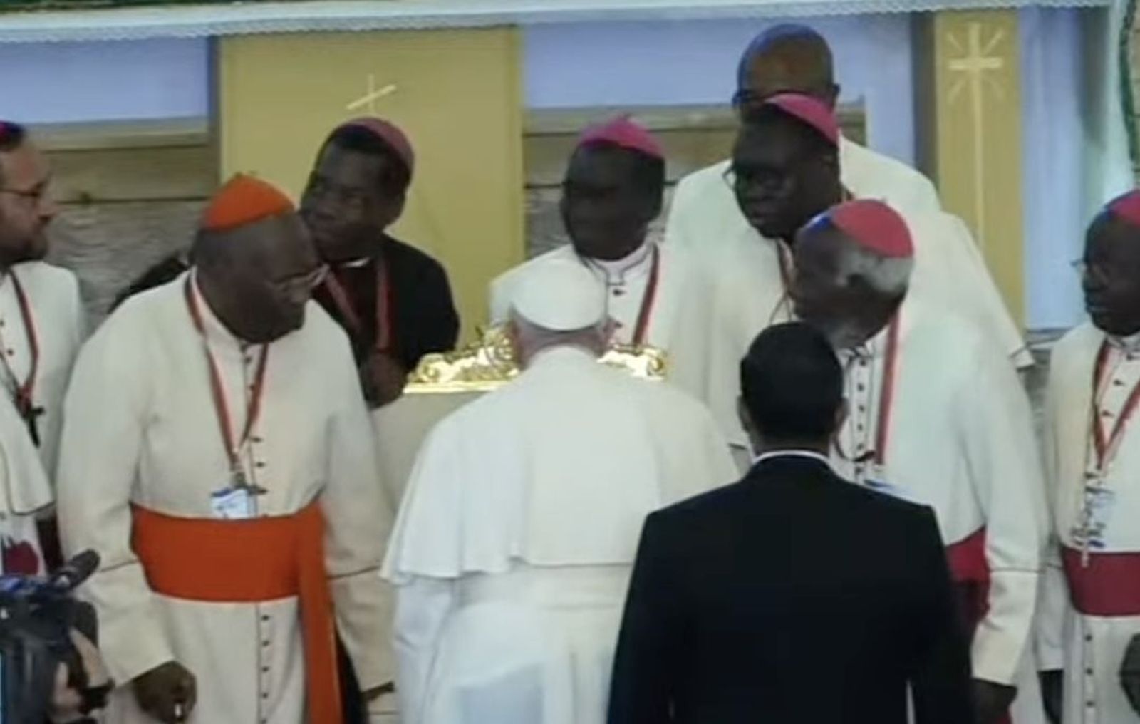 Papa y obispos sudaneses