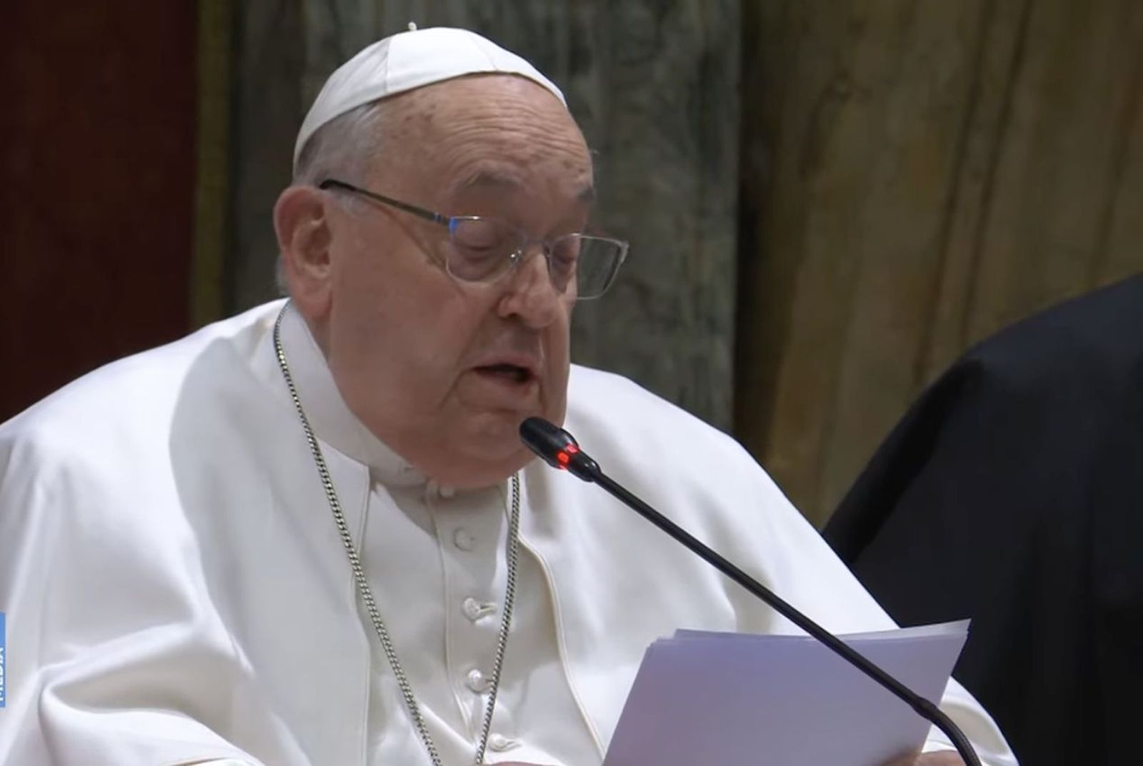 Francisco pronuncia su discurso