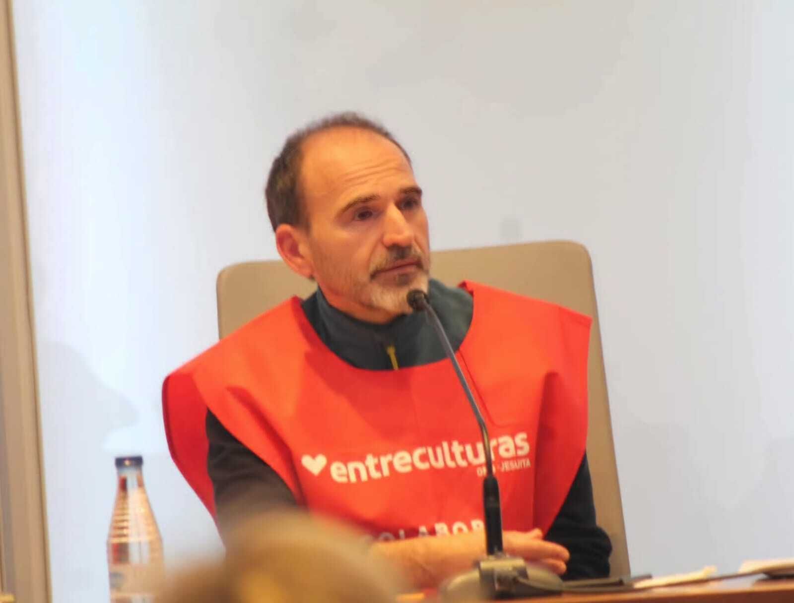 Àlvar Sánchez, durante una ponencia de Entreculturas (España)