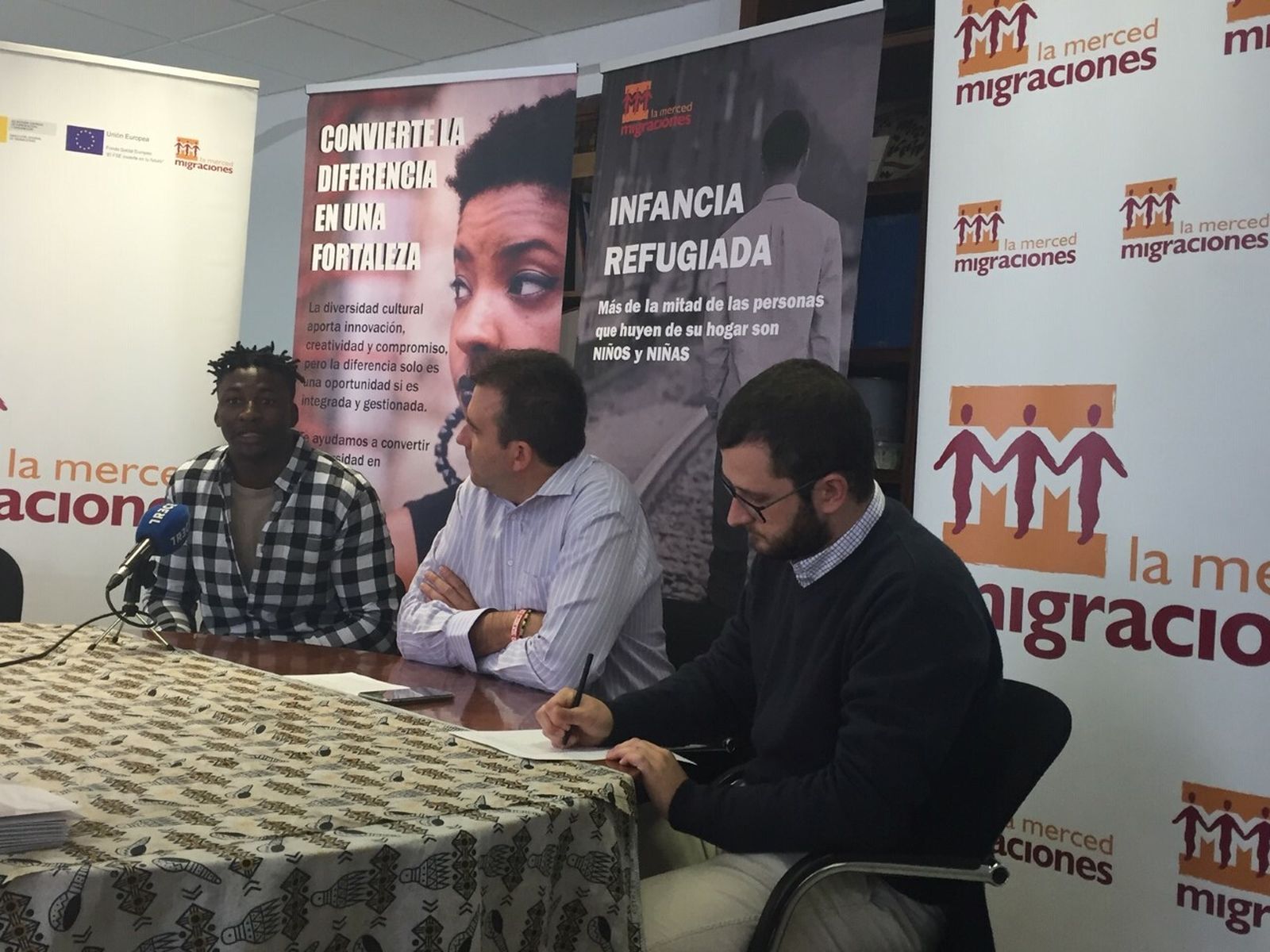 La Merced Migrantes presentando 'ImplicARTE'