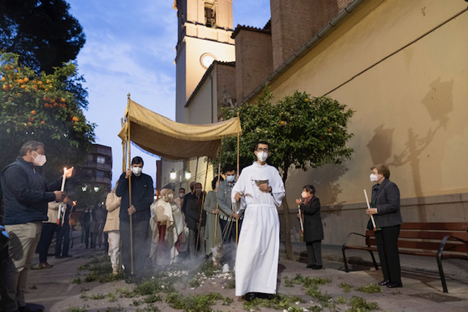 Procesión alrededor del templo