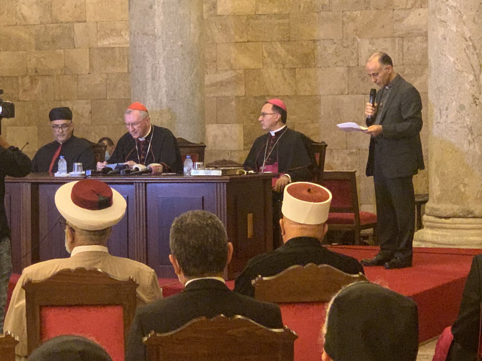 Parolin, desde Beirut: "El Líbano no se quedará solo, juntos reconstruiremos Beirut"