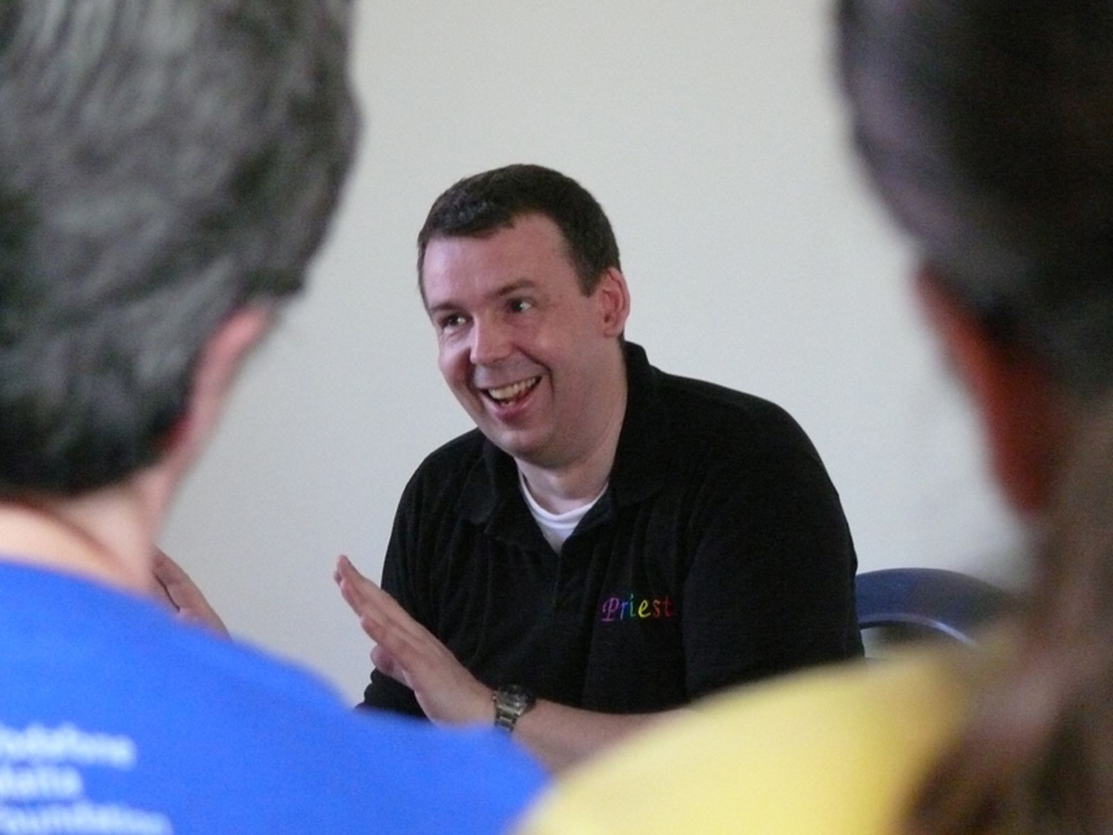 El cura y teólogo James Alison