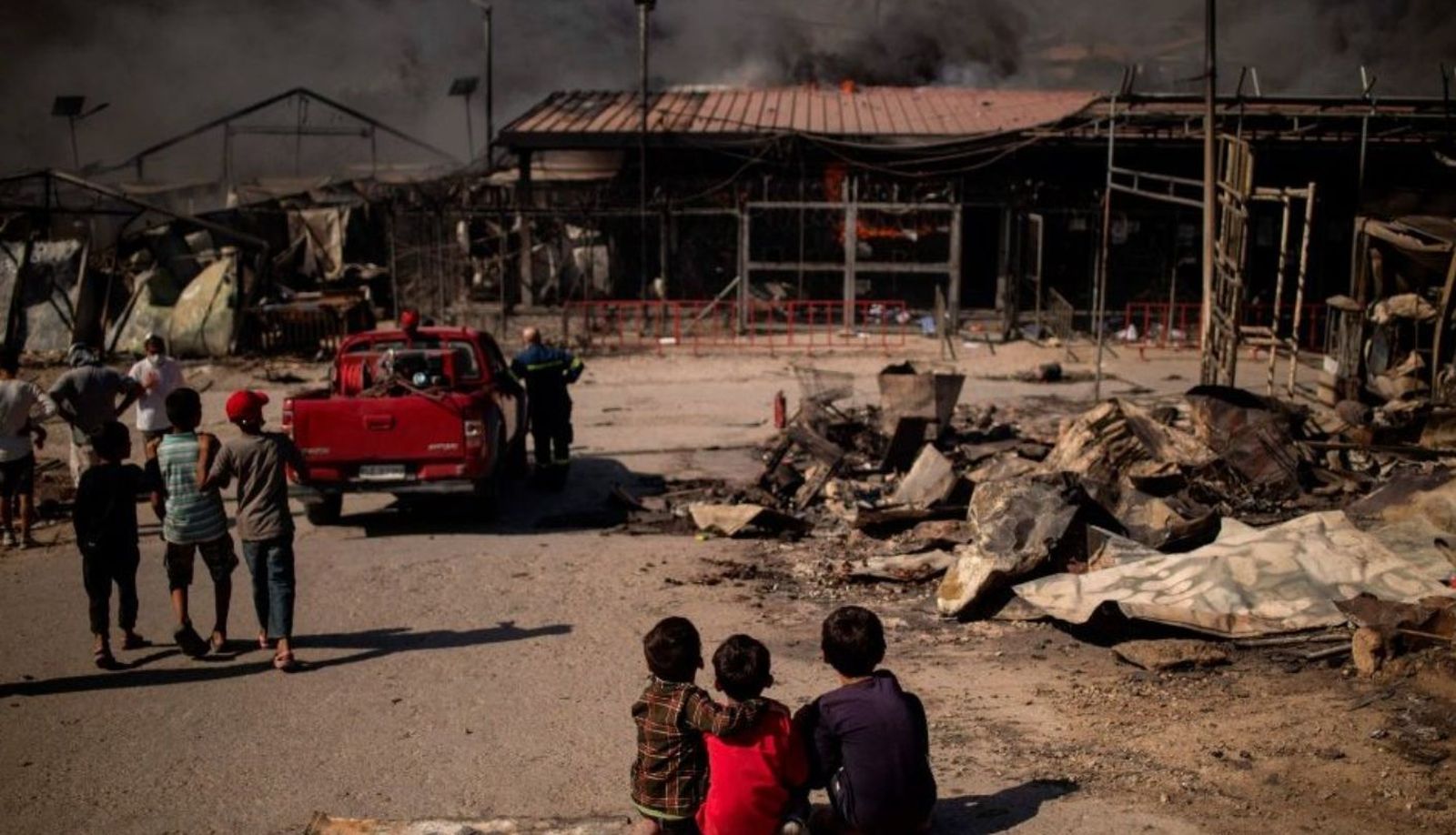 El campamento de refugiados de Moria, calcinado