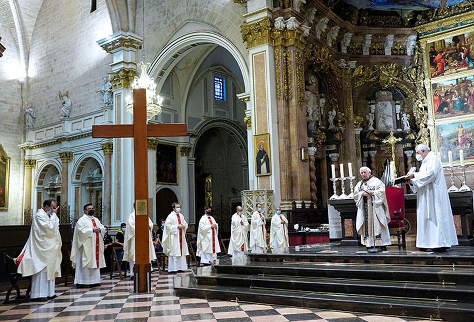 Misa de Cañizares ante la cruz de la JMJ