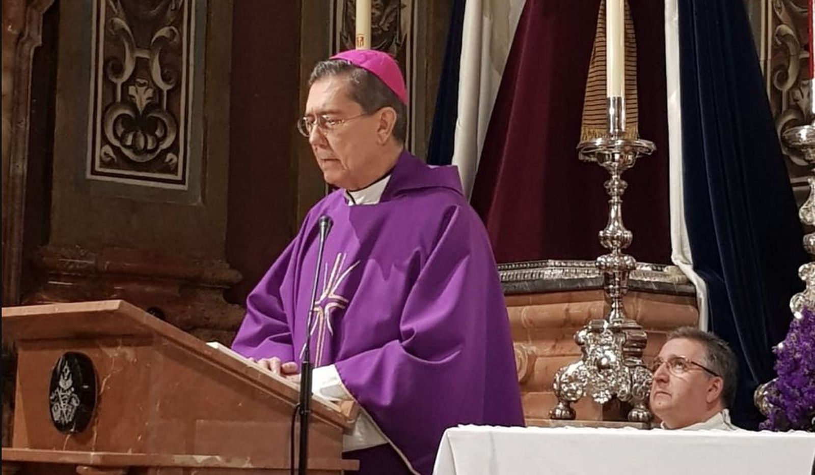 El cardenal Ayuso, en una celebración en su querida Sevilla