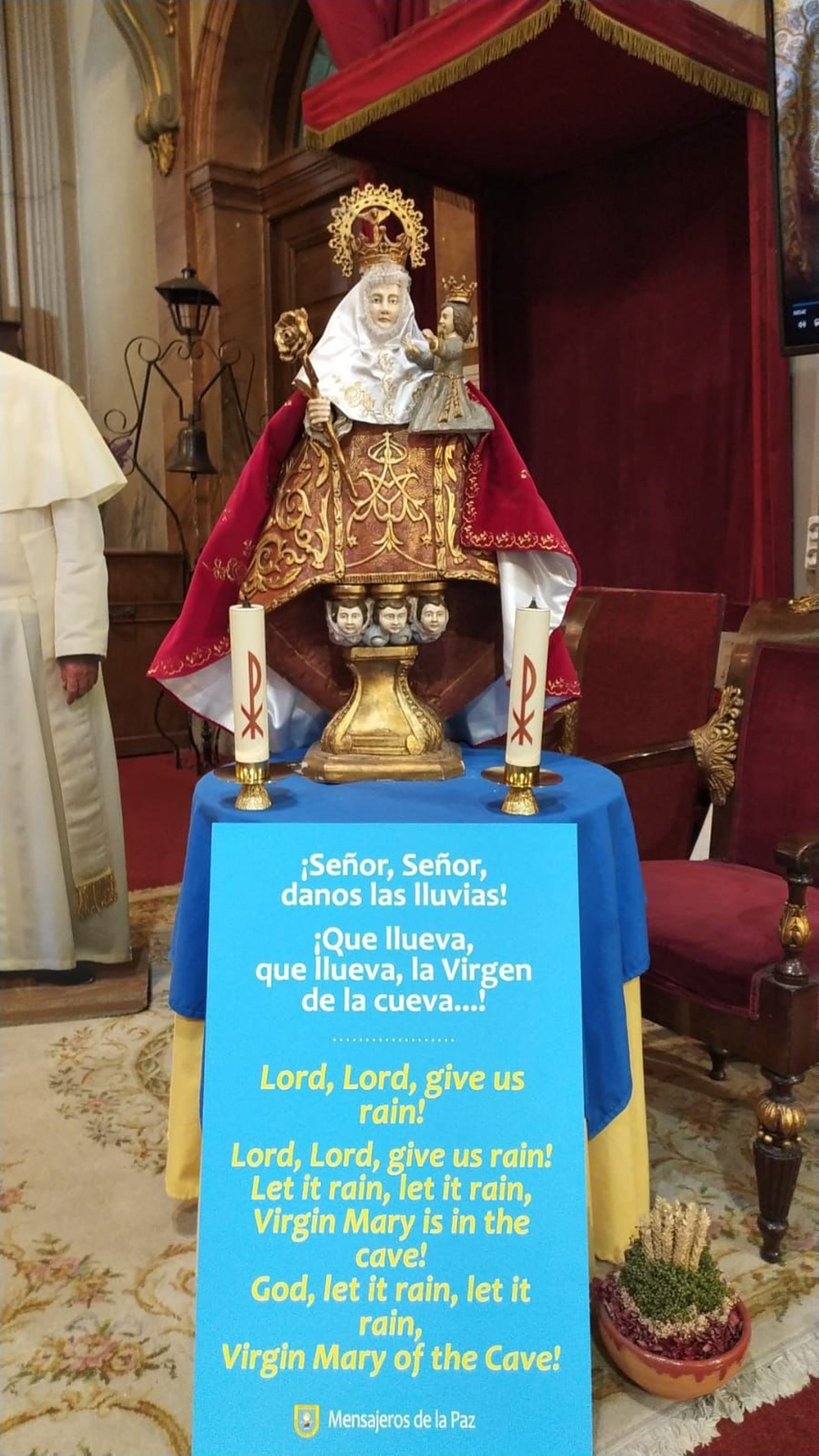 La Santina y la lluvia, en San Antón