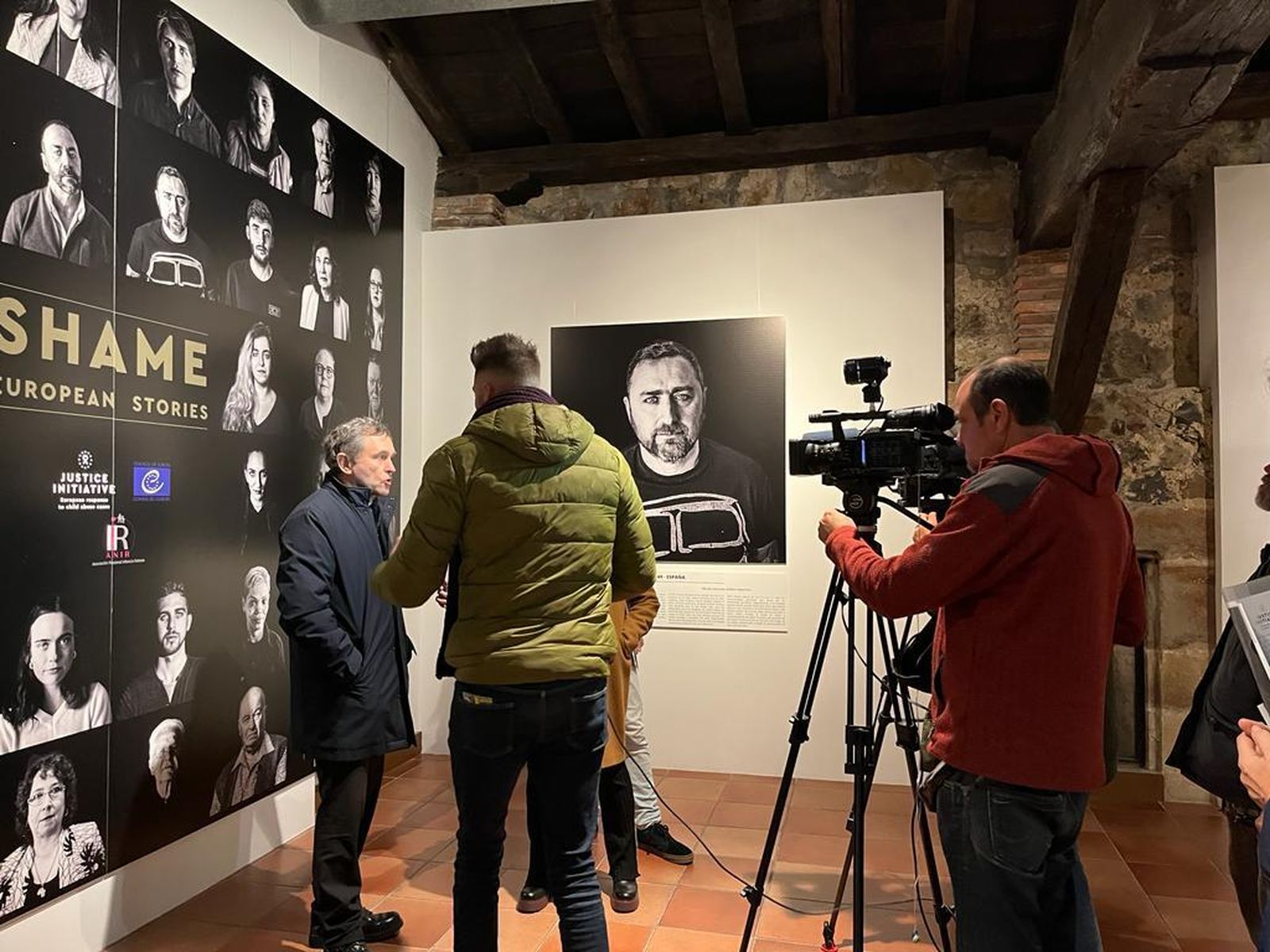 Joseba Segura, visitando 'Shame' este viernes