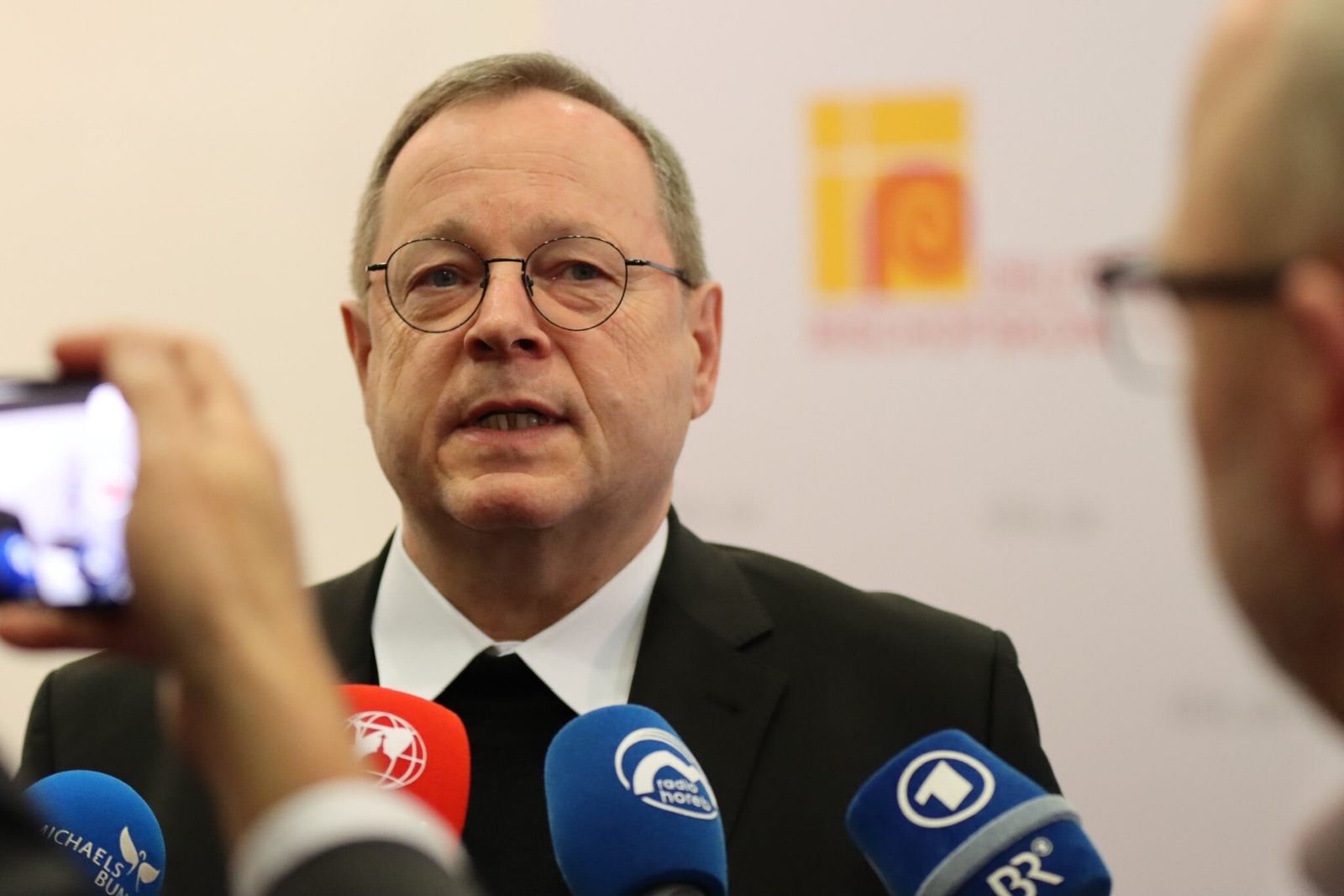 Batzing, en rueda de prensa