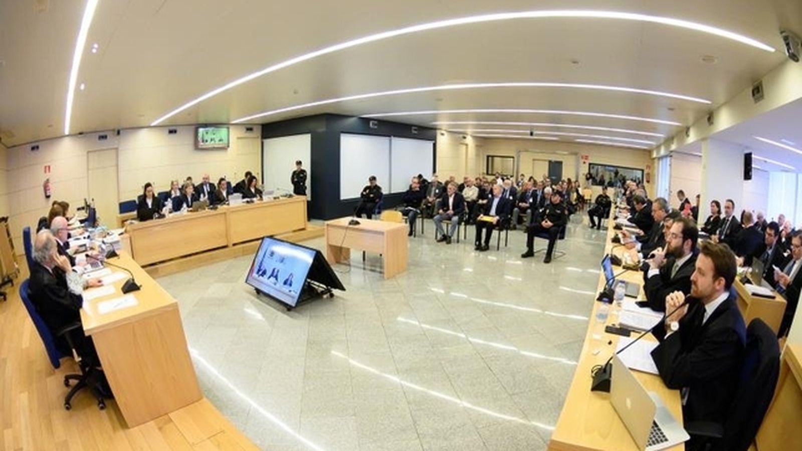 Vista general del juicio por la visita de Benedicto XVI a Valencia