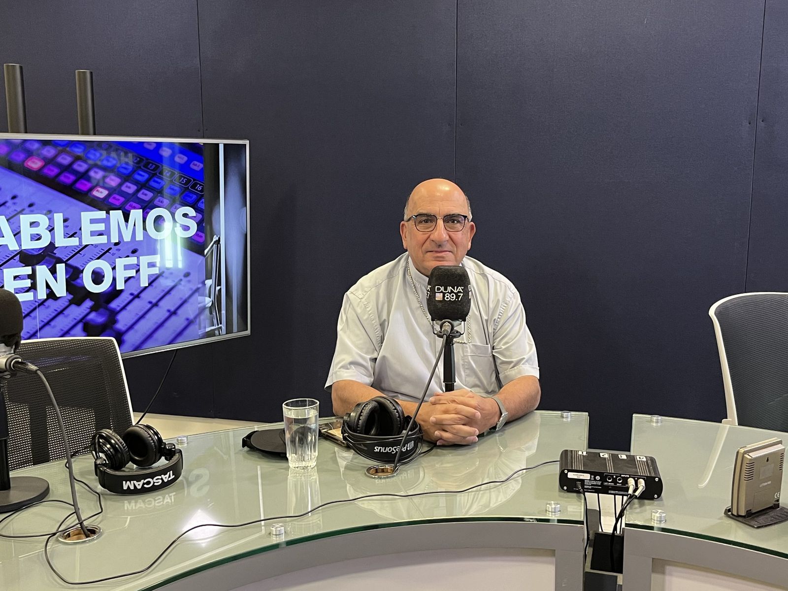Mons Chomalí en entrevistas radiales