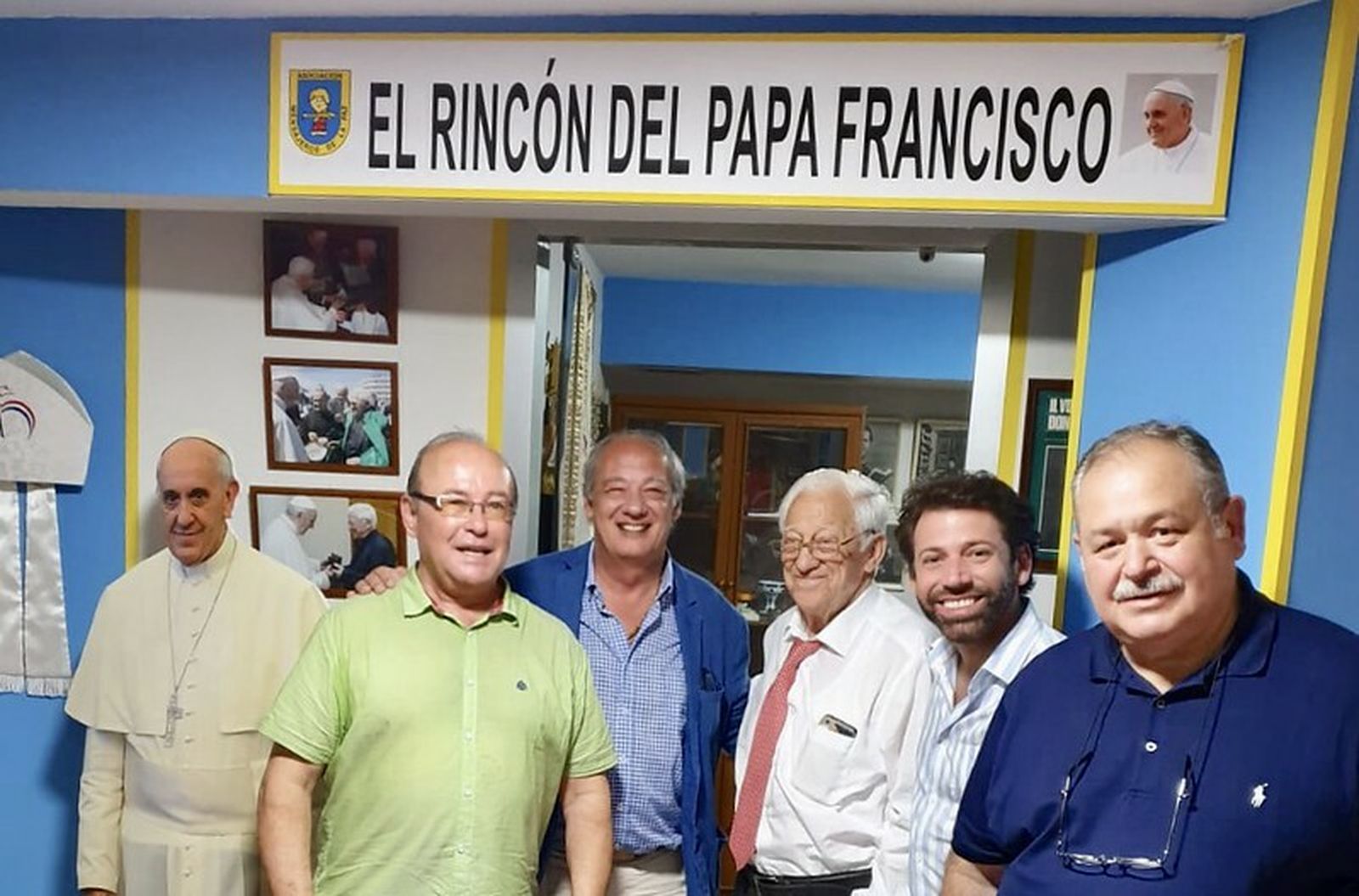 José María del Corral junto a José Manuel Vidal en Mensajeros de la Paz