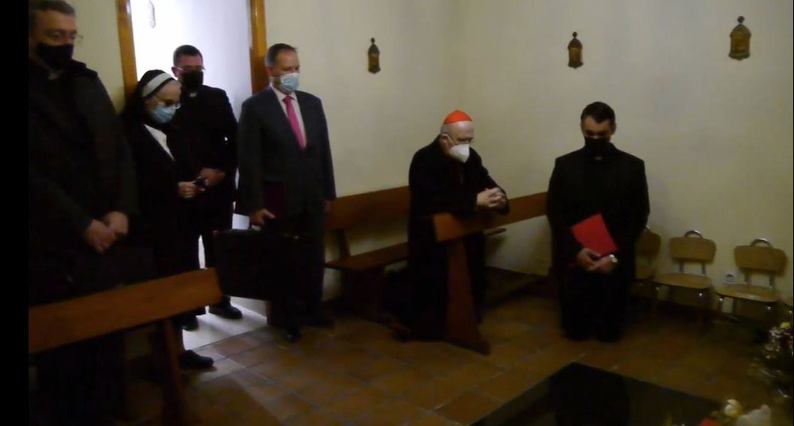 En la cripta donde descansan los retos de la Madre Fundadora