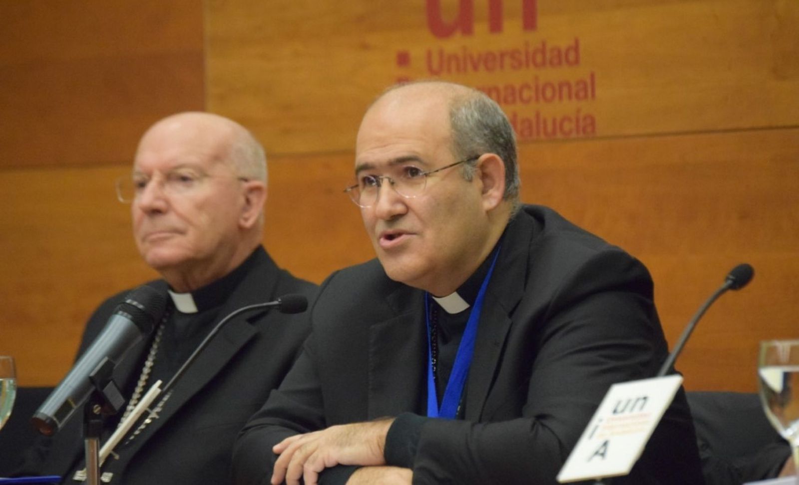 El cardenal José Tolentino junto al arzobispo de Jaén
