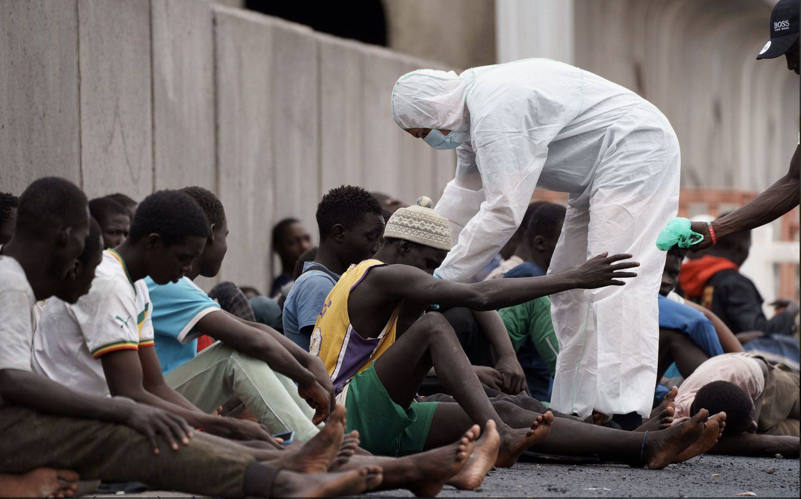 Atención a los migrates tras su desenmbarco en Canarias