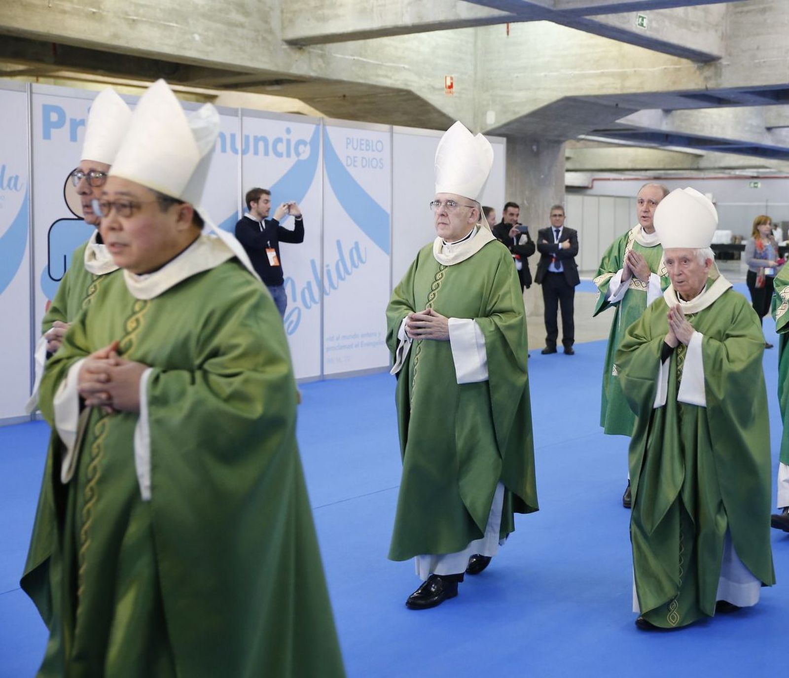 Nuncio, Omella, Osoro y Cañizares