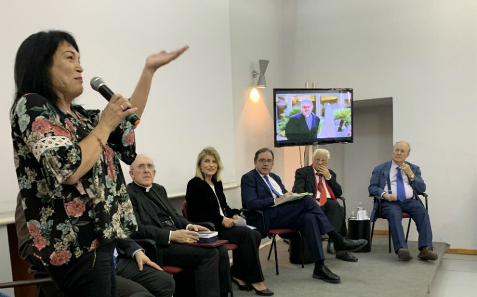 Rocío V. interviene en el homenaje al padre Garralda
