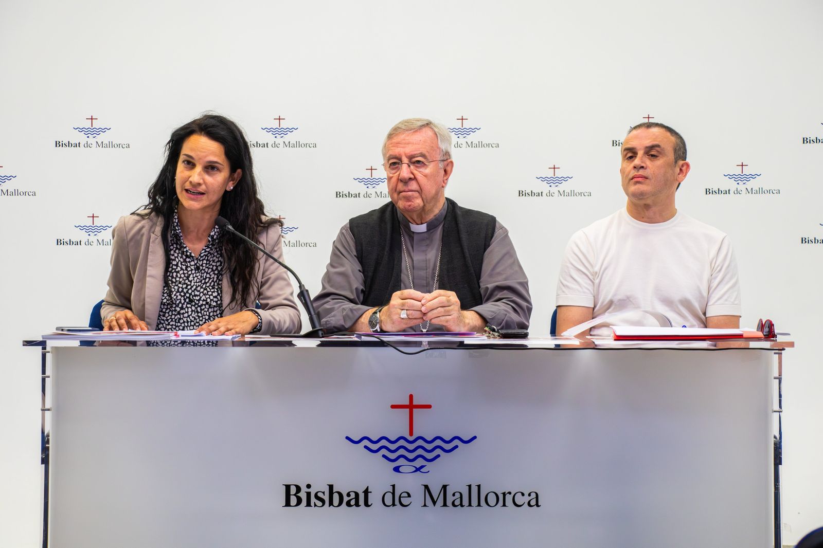 Mesa Cáritas Mallorca