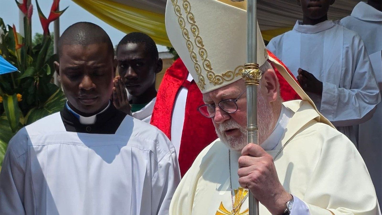 Monseñor Paul Richard Gallagher en República del Congo