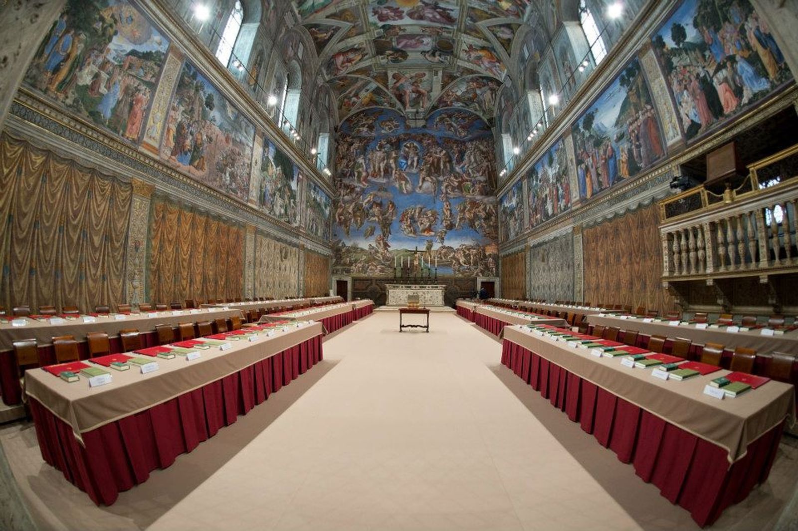 sixtina preparata per il conclave