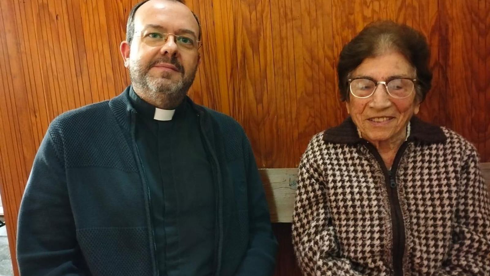 El sacerdote Norberto Medina y la catequista Juana Casanova