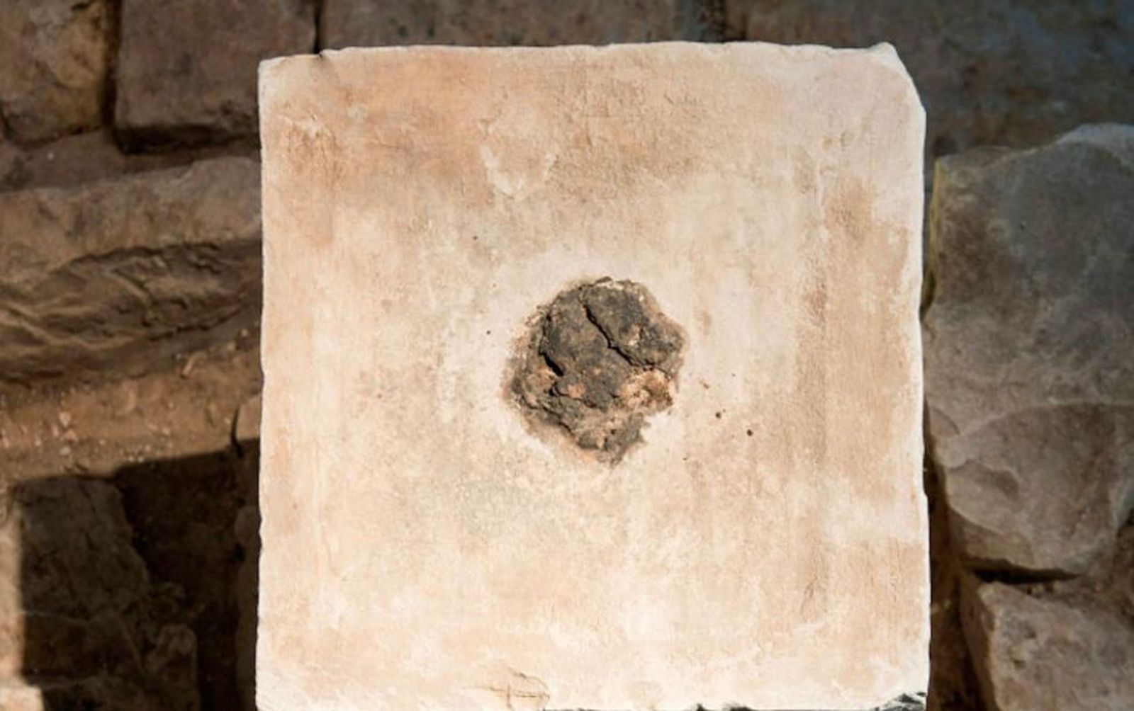 Residuo con compuestos de cannabis en un altar de Tel Arad
