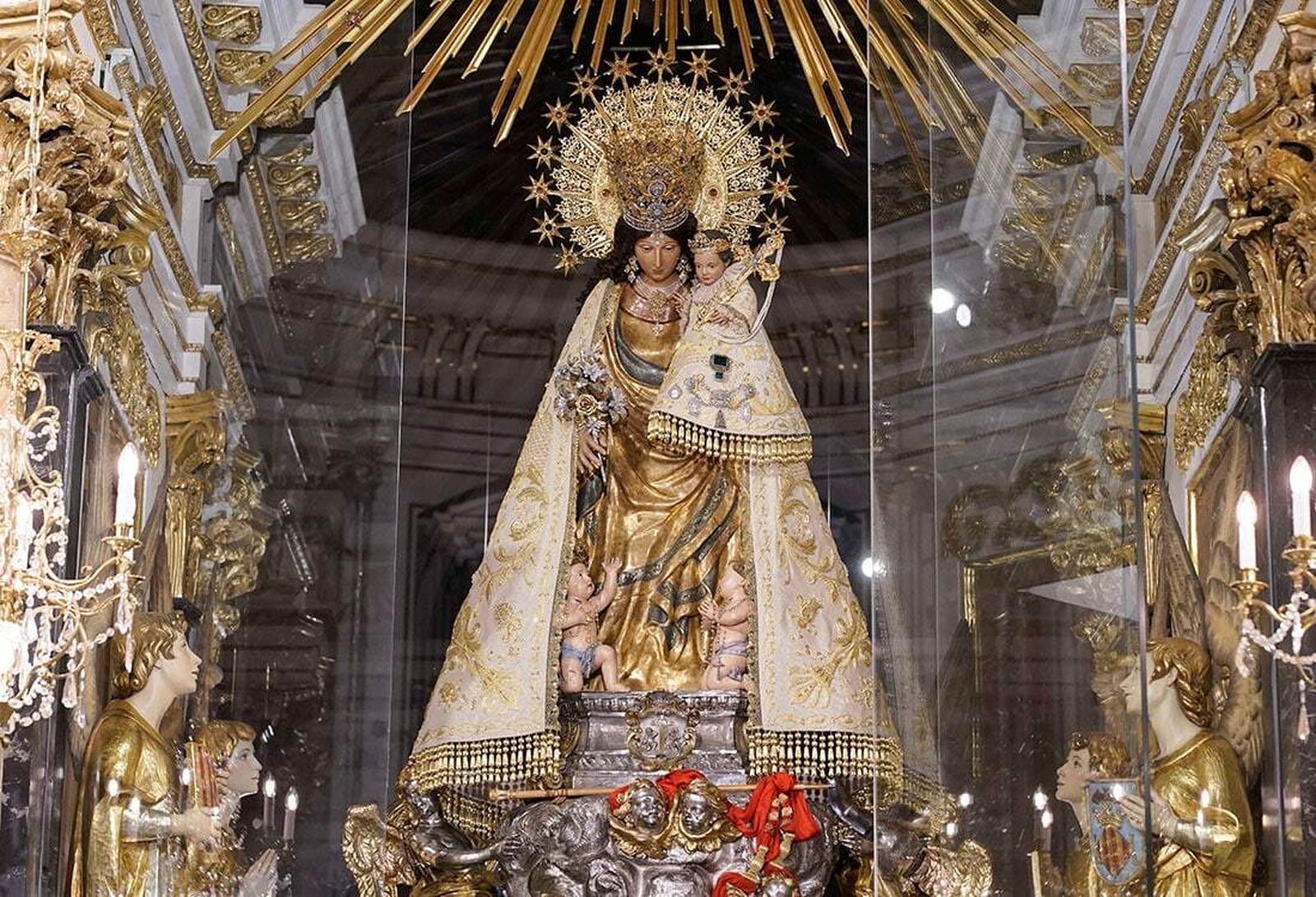La Virgen de los Desamparados. Valencia.