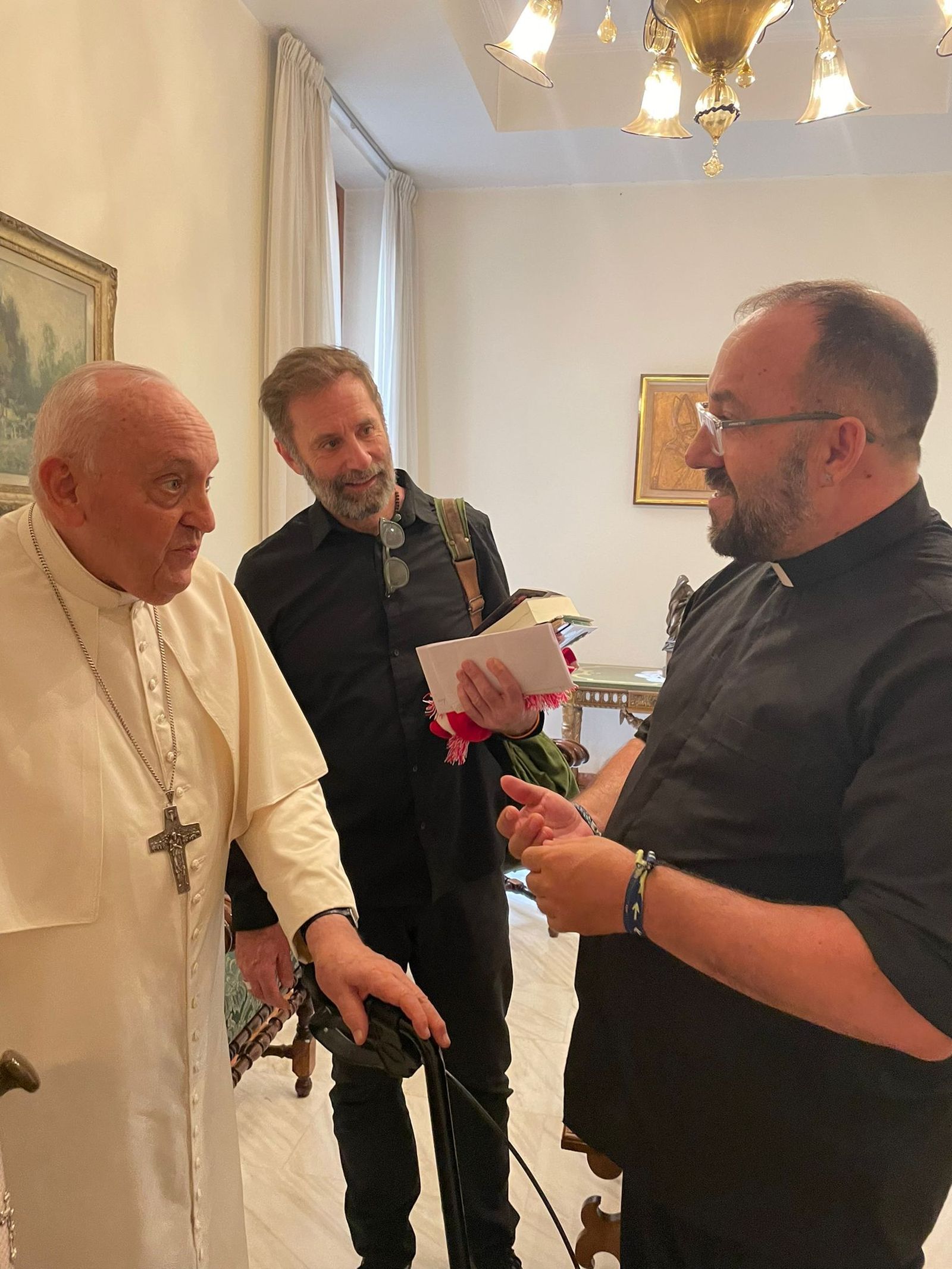 Toño y Juan Carlos Molina, con el Papa