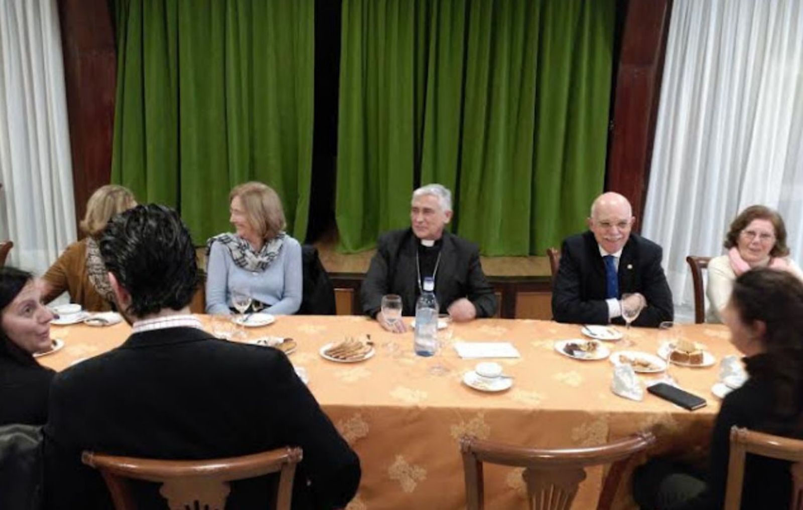 Agustín Rosety, a la derecha de monseñor Zornoza