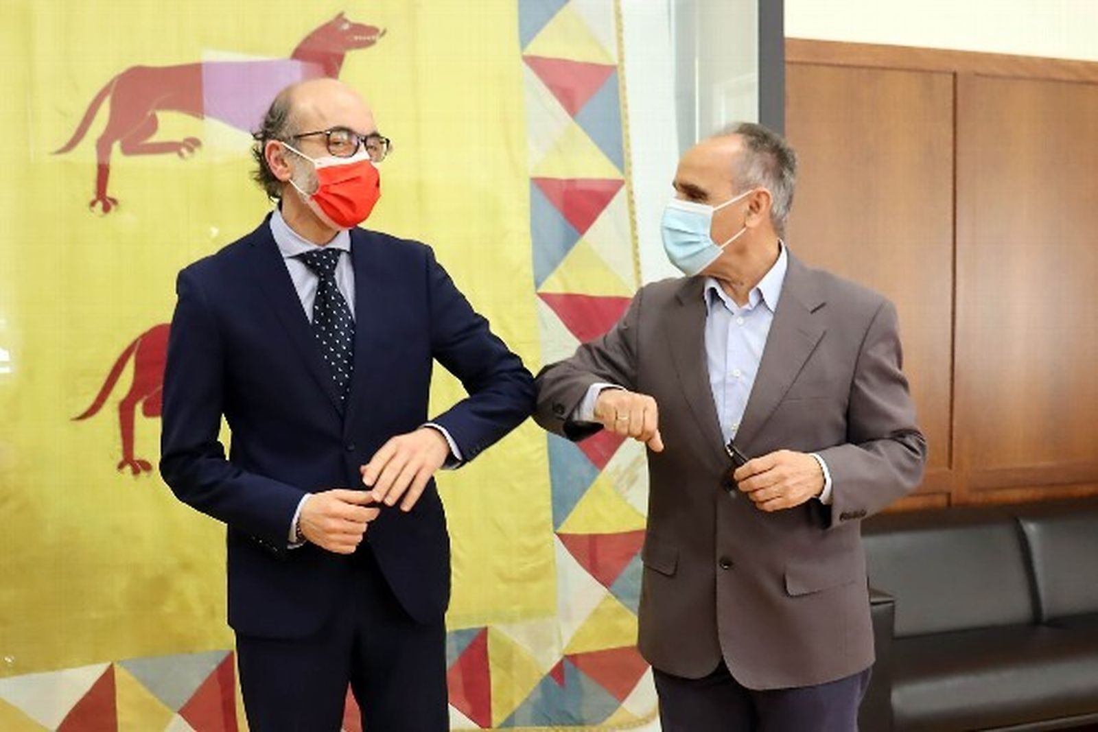 Javier Ortegay el alcalde de Astorga, Juan José Alonso Perandones