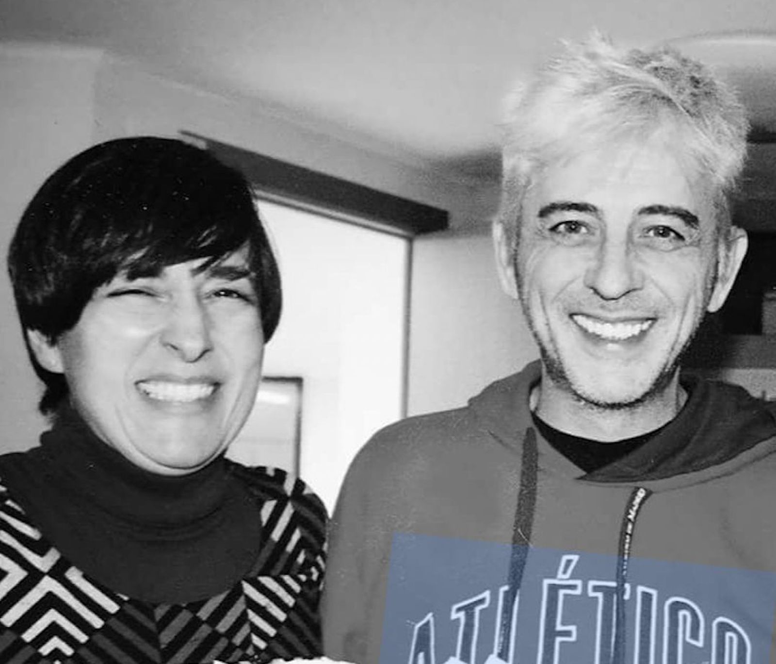 Javi Sánchez y Pilar, la autora del artículo